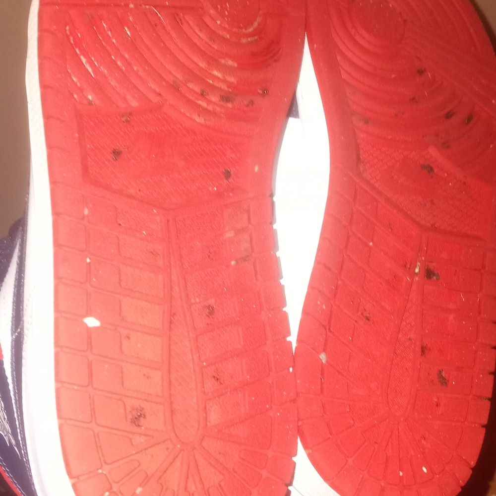 Jordan 1s - Picture 2 of 4